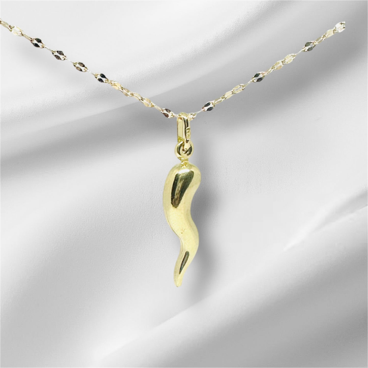 14K Solid Gold Cornicello Horn Pendant