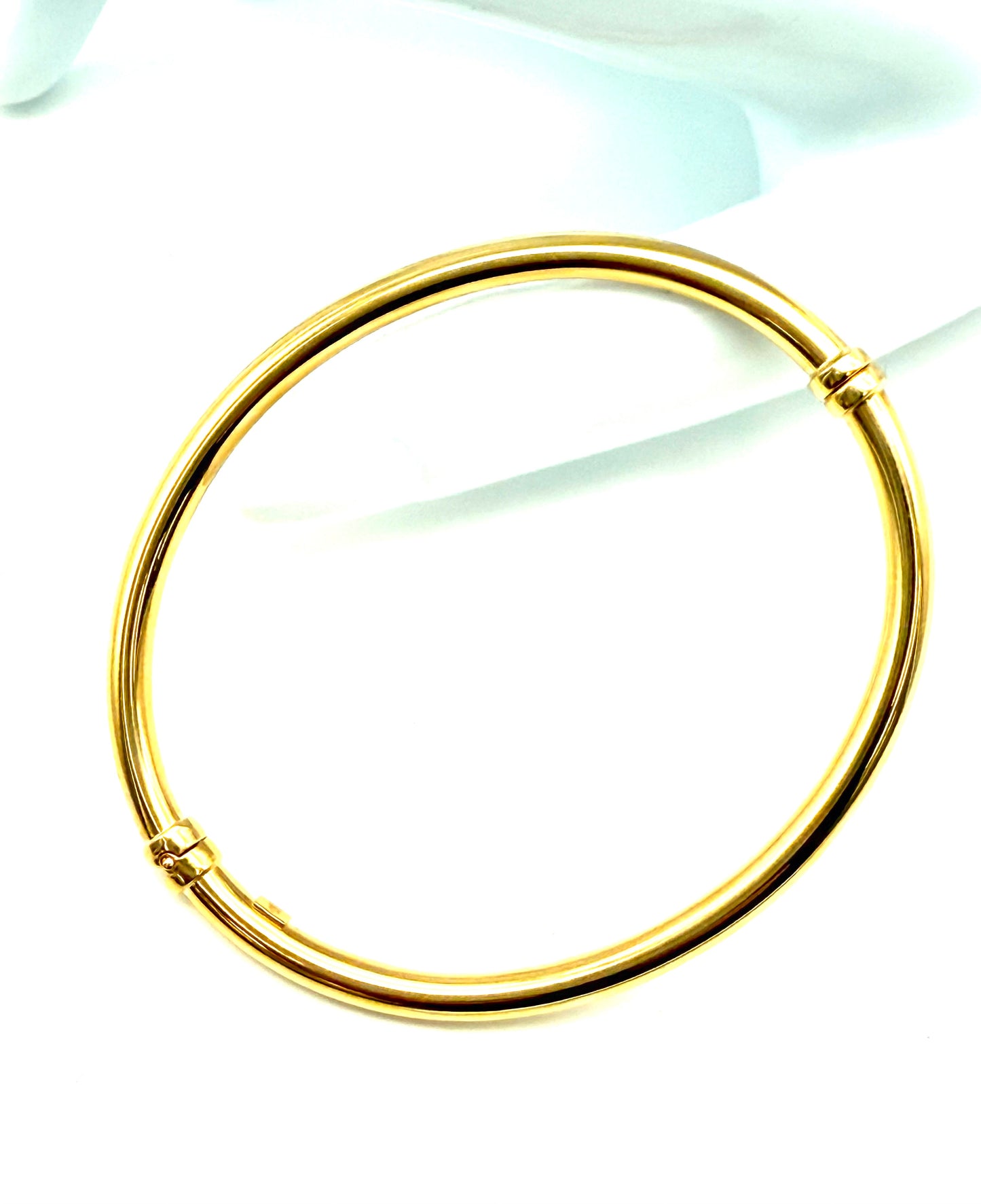 14K Solid Gold Round Bangle